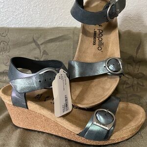 Women's Metallic Sandals